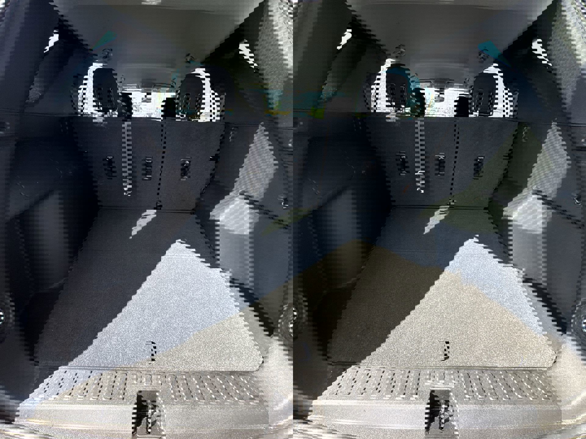 Used 2018 Chevrolet Equinox LS image 24