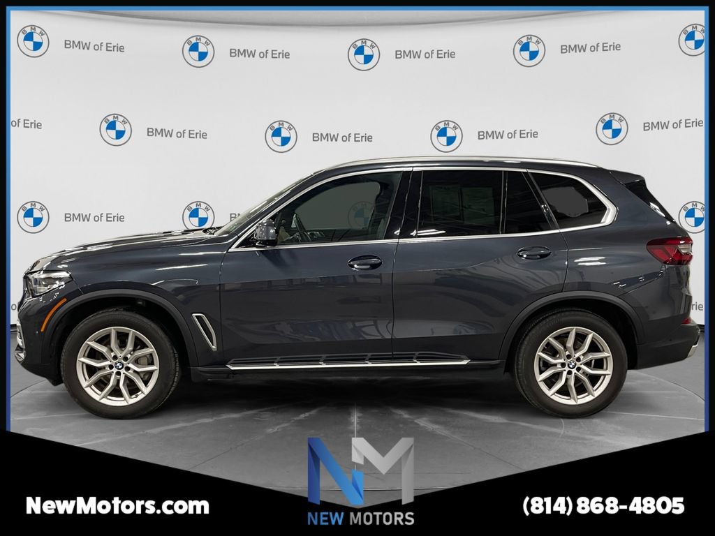 Used 2022 BMW X5 xDrive40i w/ Premium Package AWD/4WD image 2