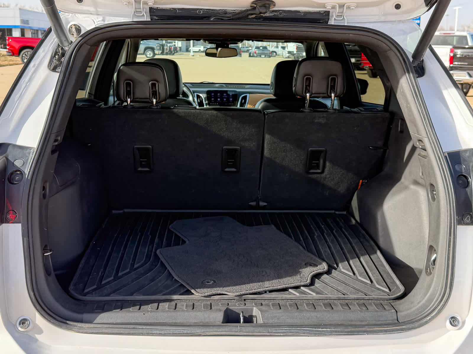 Used 2020 Chevrolet Equinox Premier image 7