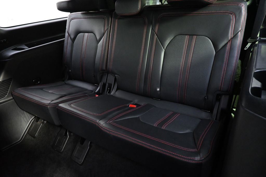 Used 2022 Ford Expedition Max Limited image 22