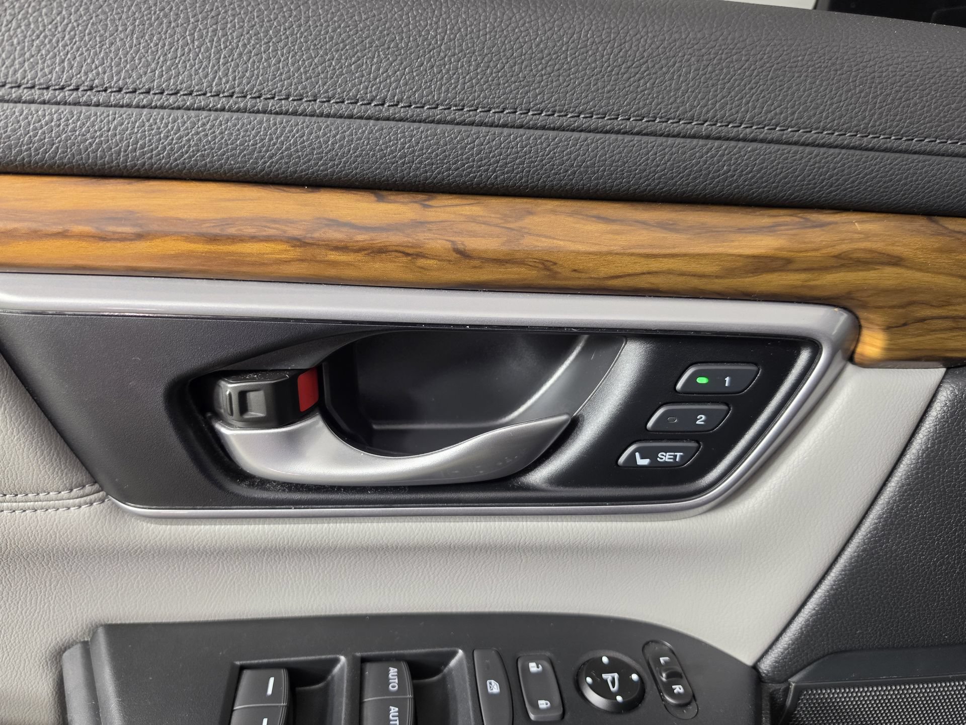 Used 2017 Honda CR-V EX-L image 19