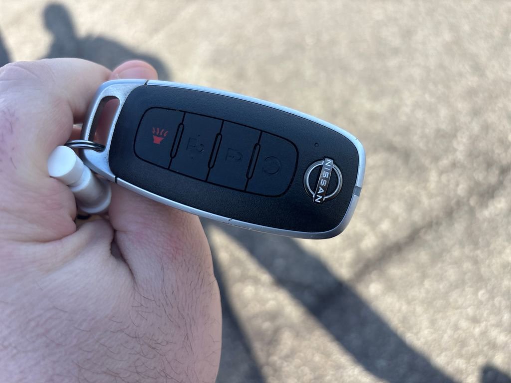 Used 2023 Nissan Kicks SV image 33