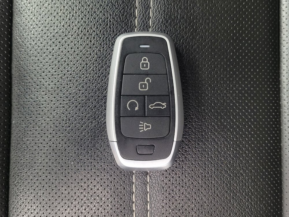 Used 2021 GMC Acadia Denali image 32