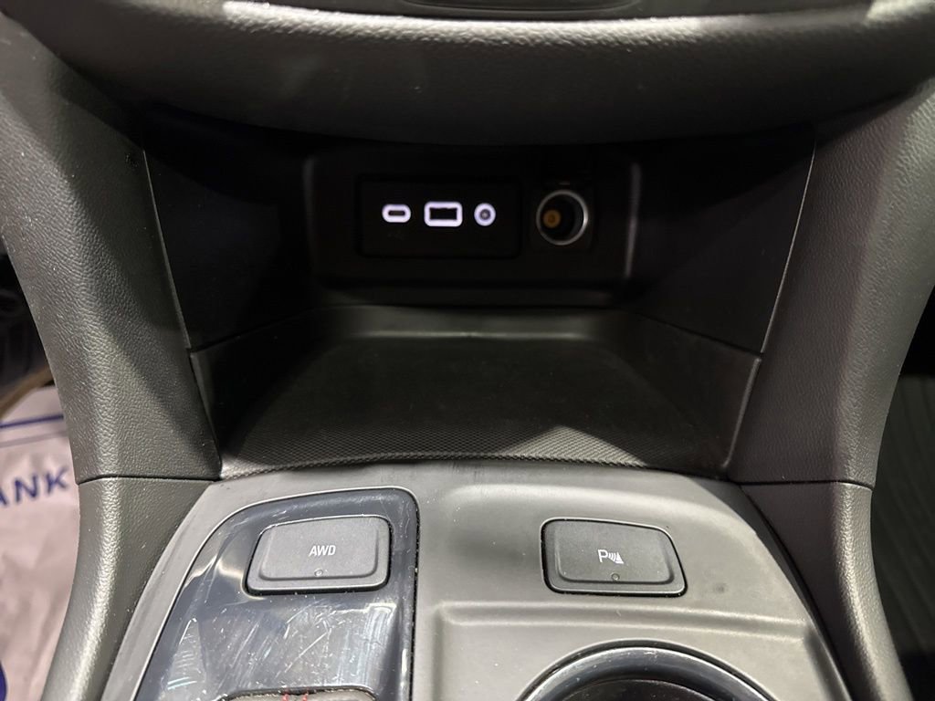 Used 2023 Chevrolet Equinox RS image 33