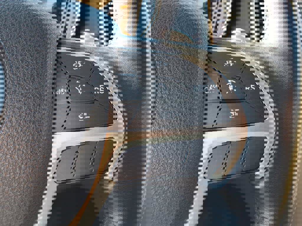 Used 2016 Jeep Grand Cherokee Limited image 16