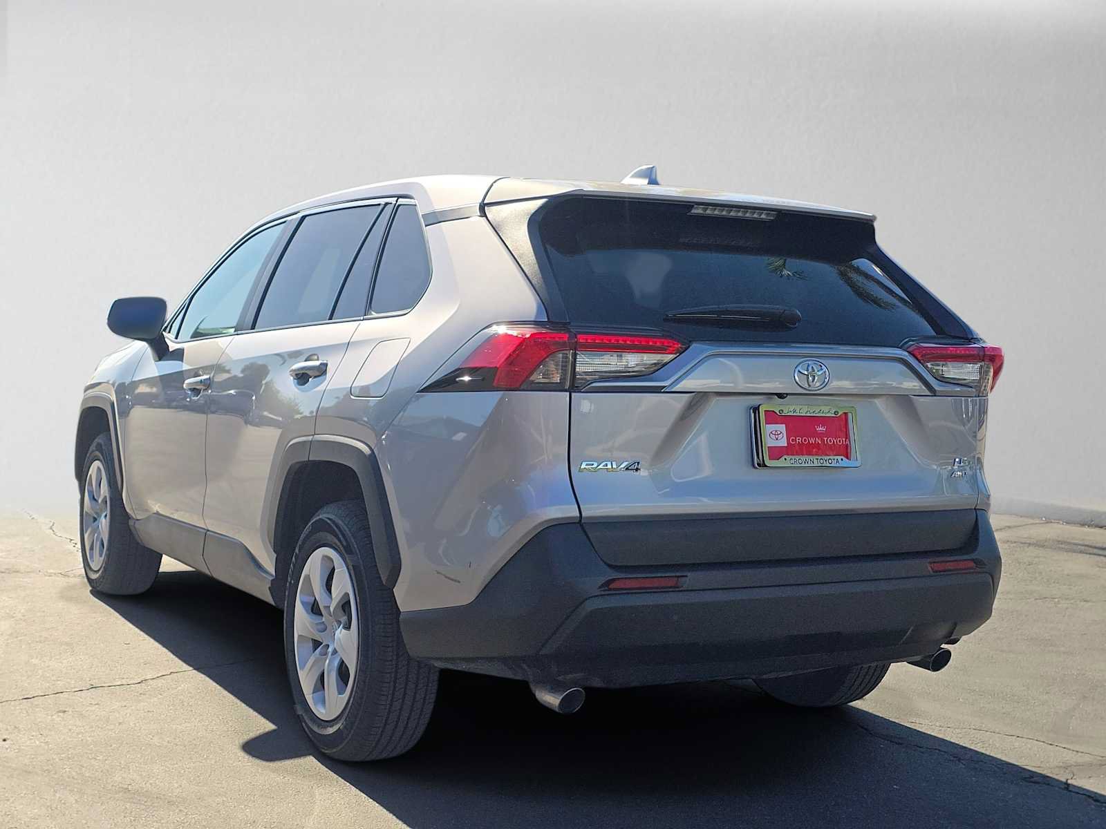 Certified 2025 Toyota RAV4 LE AWD/4WD image 5