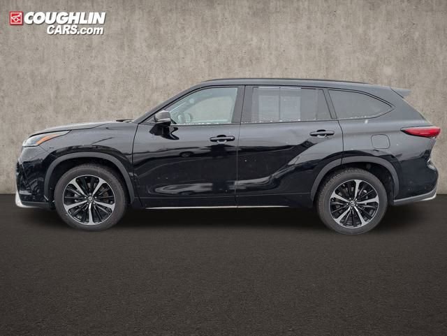 Used 2021 Toyota Highlander XSE image 4