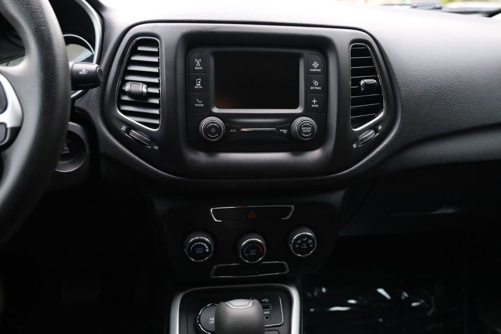 Used 2018 Jeep Compass Sport AWD/4WD image 22
