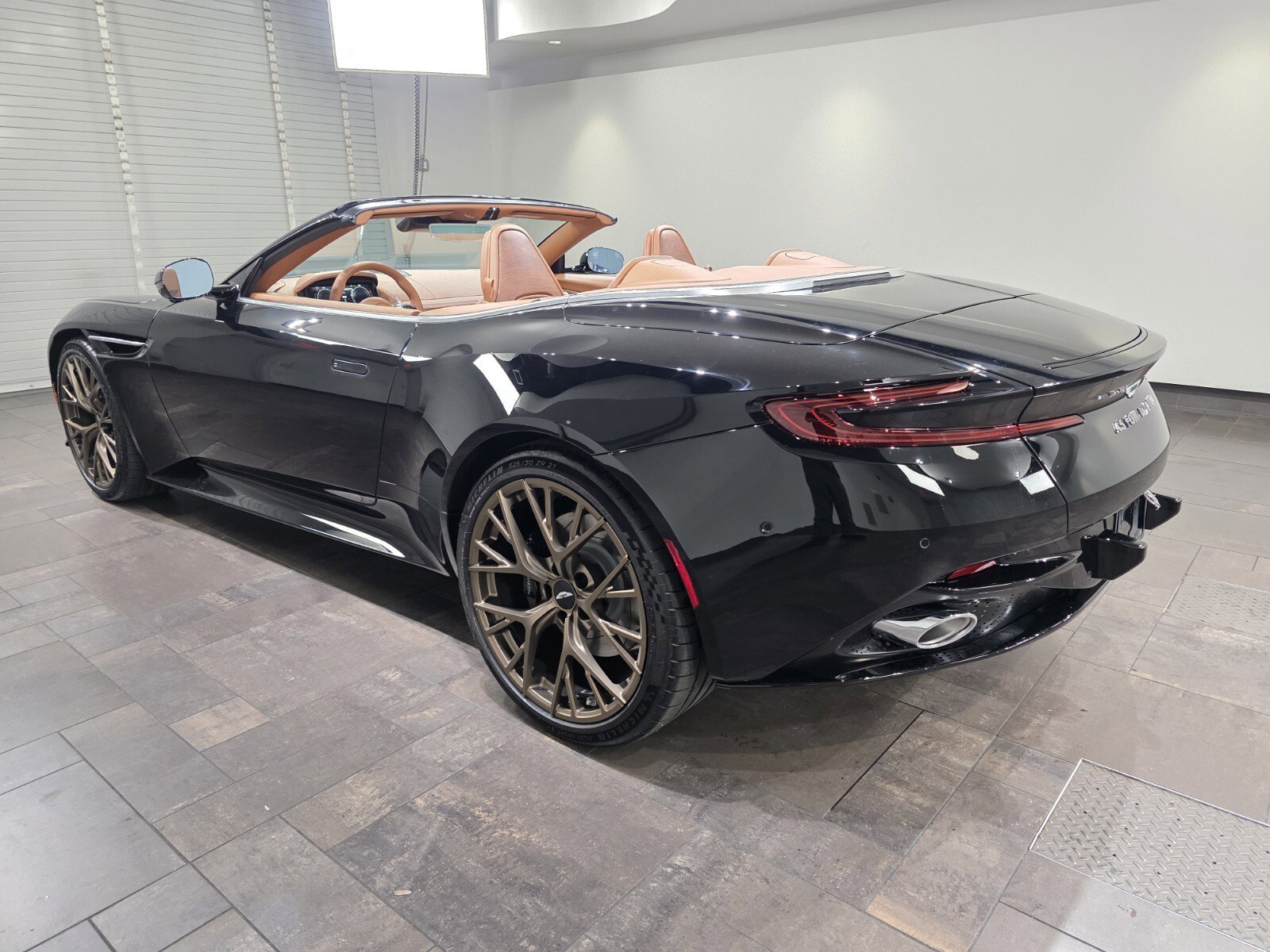 New 2026 Aston Martin DB12 Convertible RWD image 2