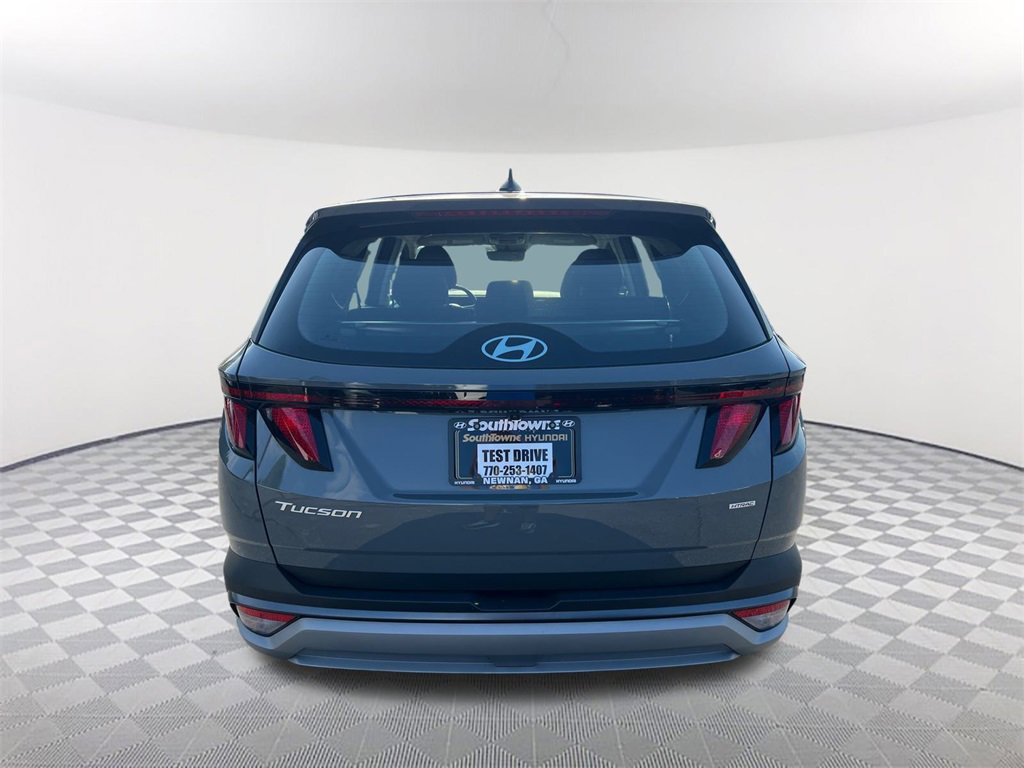 Used 2025 Hyundai Tucson SE image 6