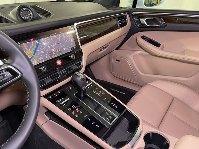 New 2026 Porsche Macan image 34