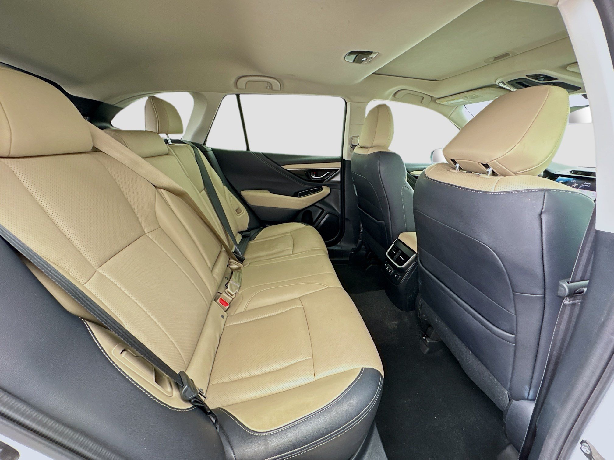 Used 2022 Subaru Outback Limited AWD/4WD image 19