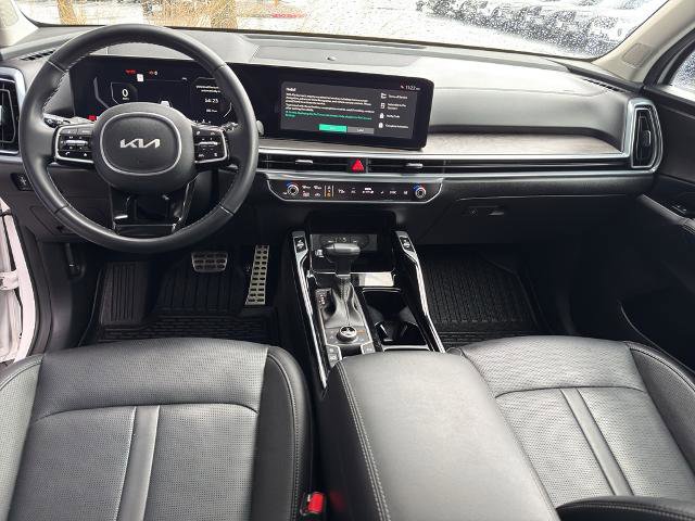 Used 2025 Kia Sorento SX image 23
