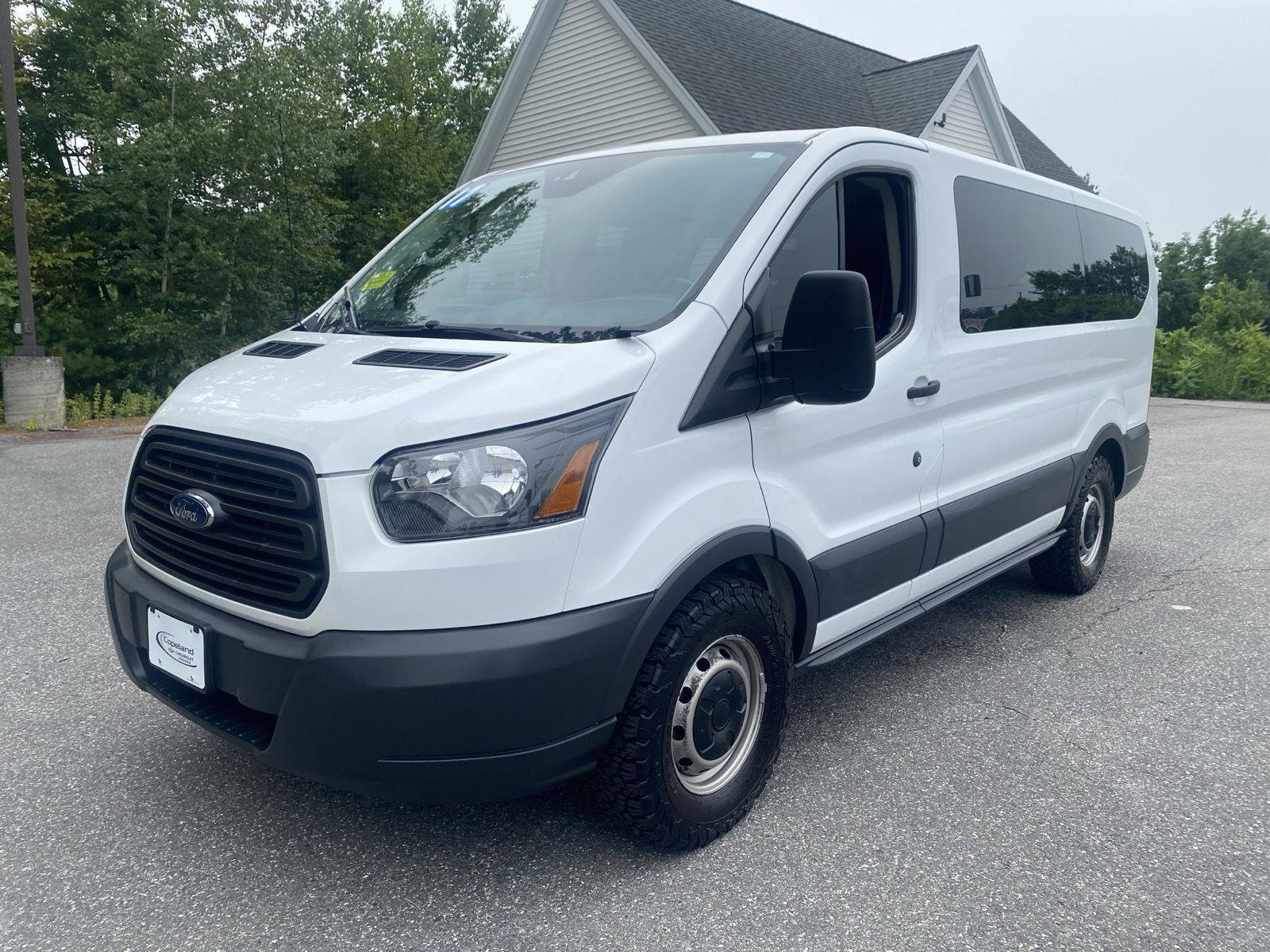 Used 2017 Ford Transit 150 XL RWD image 3