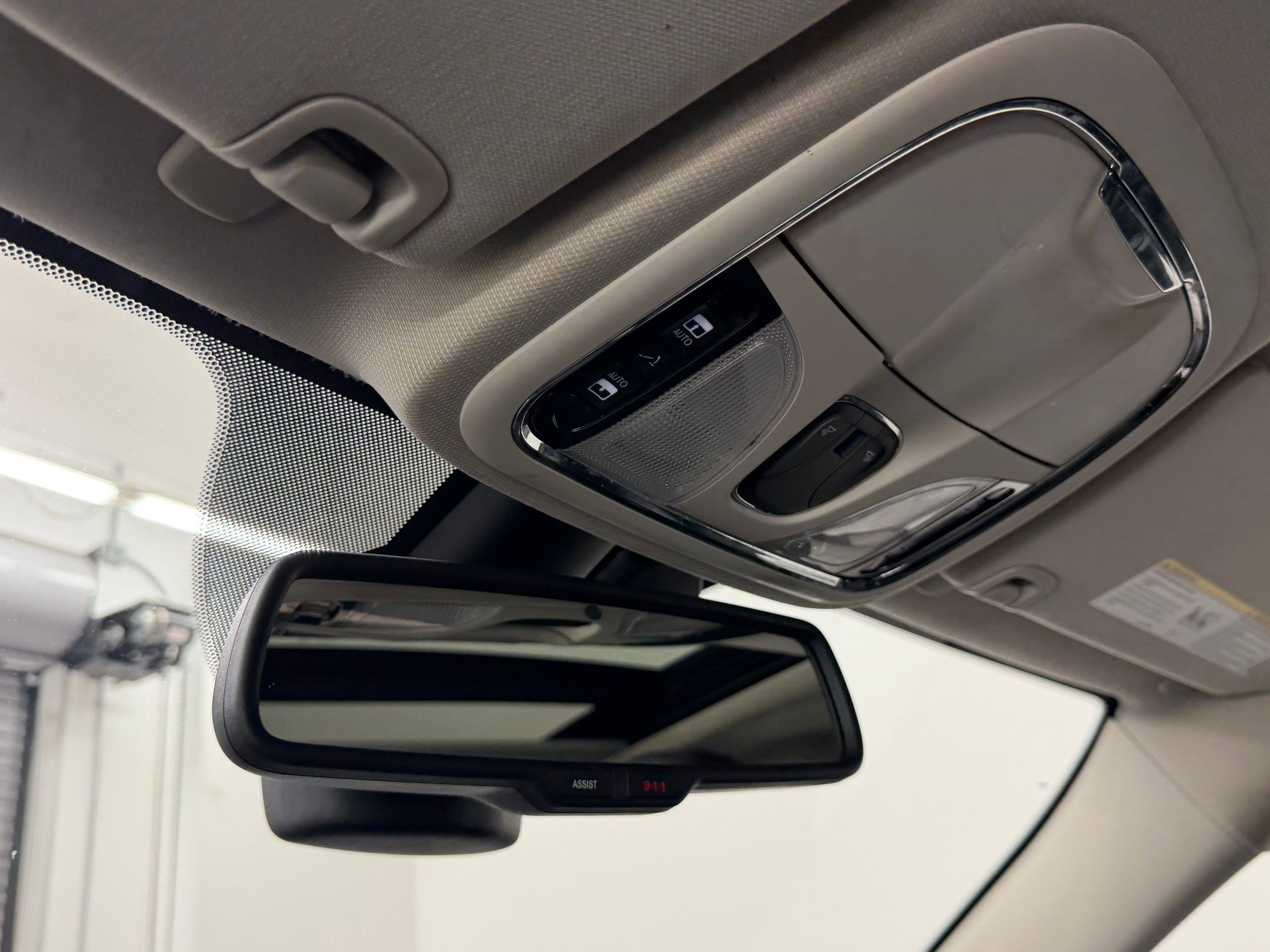 Used 2014 Jeep Cherokee Limited FWD image 16