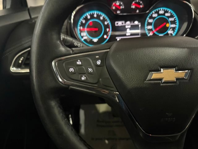 Used 2018 Chevrolet Cruze Premier FWD image 16