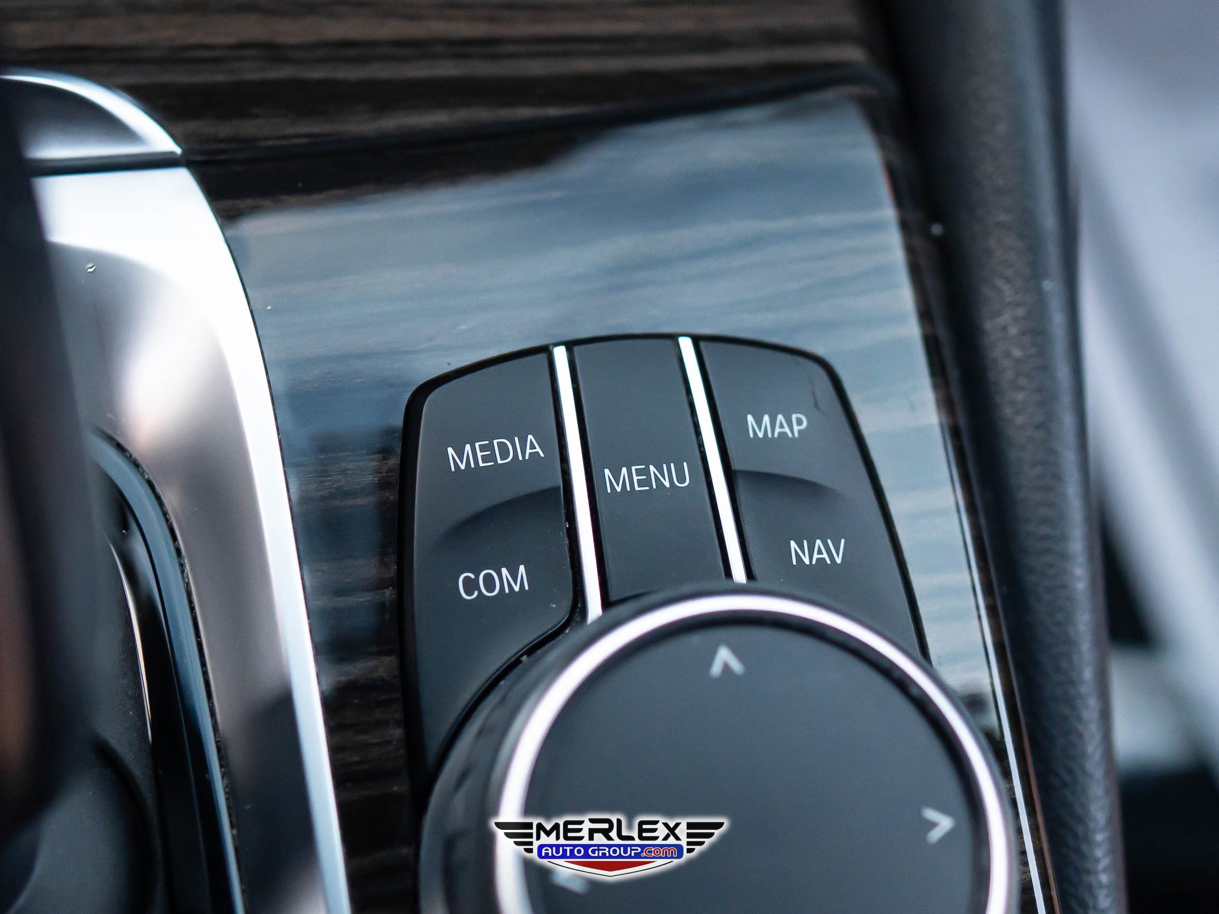 Used 2019 BMW 530i w/ Convenience Package RWD image 36