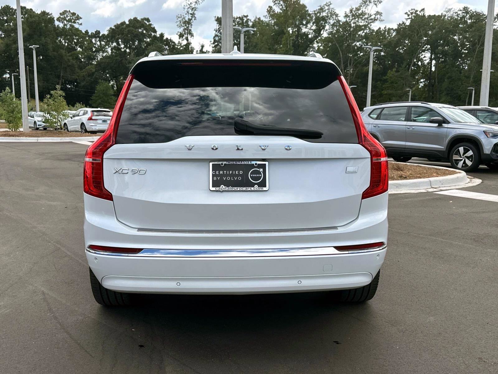 Certified 2024 Volvo XC90 T8 Plus w/ Protection Package Premier image 4