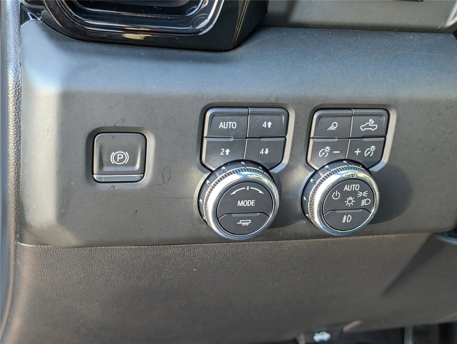 Used 2024 GMC Sierra 1500 AT4X w/ AT4X AEV Edition image 24