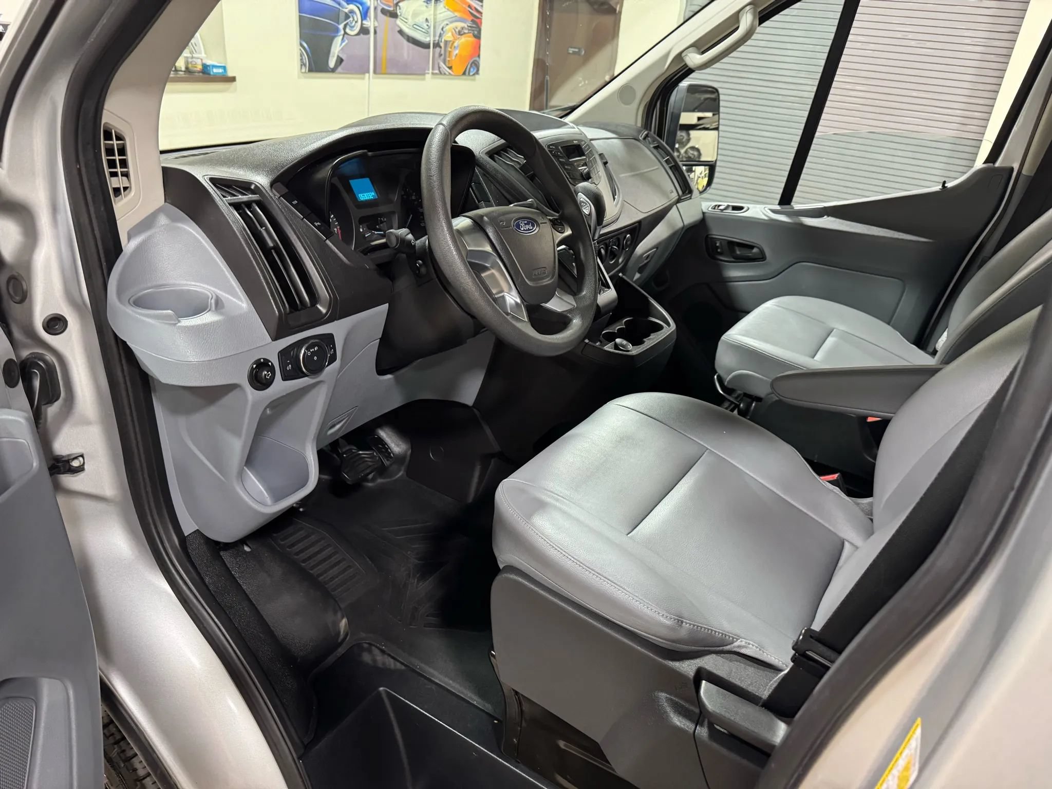 Used 2019 Ford Transit 350 XL RWD image 34