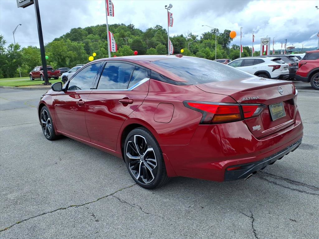 Certified 2024 Nissan Altima 2.5 SR w/ SR Premium Package FWD image 3