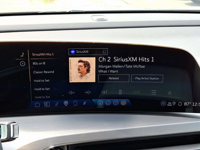 New 2026 Cadillac Vistiq Sport w/ LPO, Floor Liner Package image 11