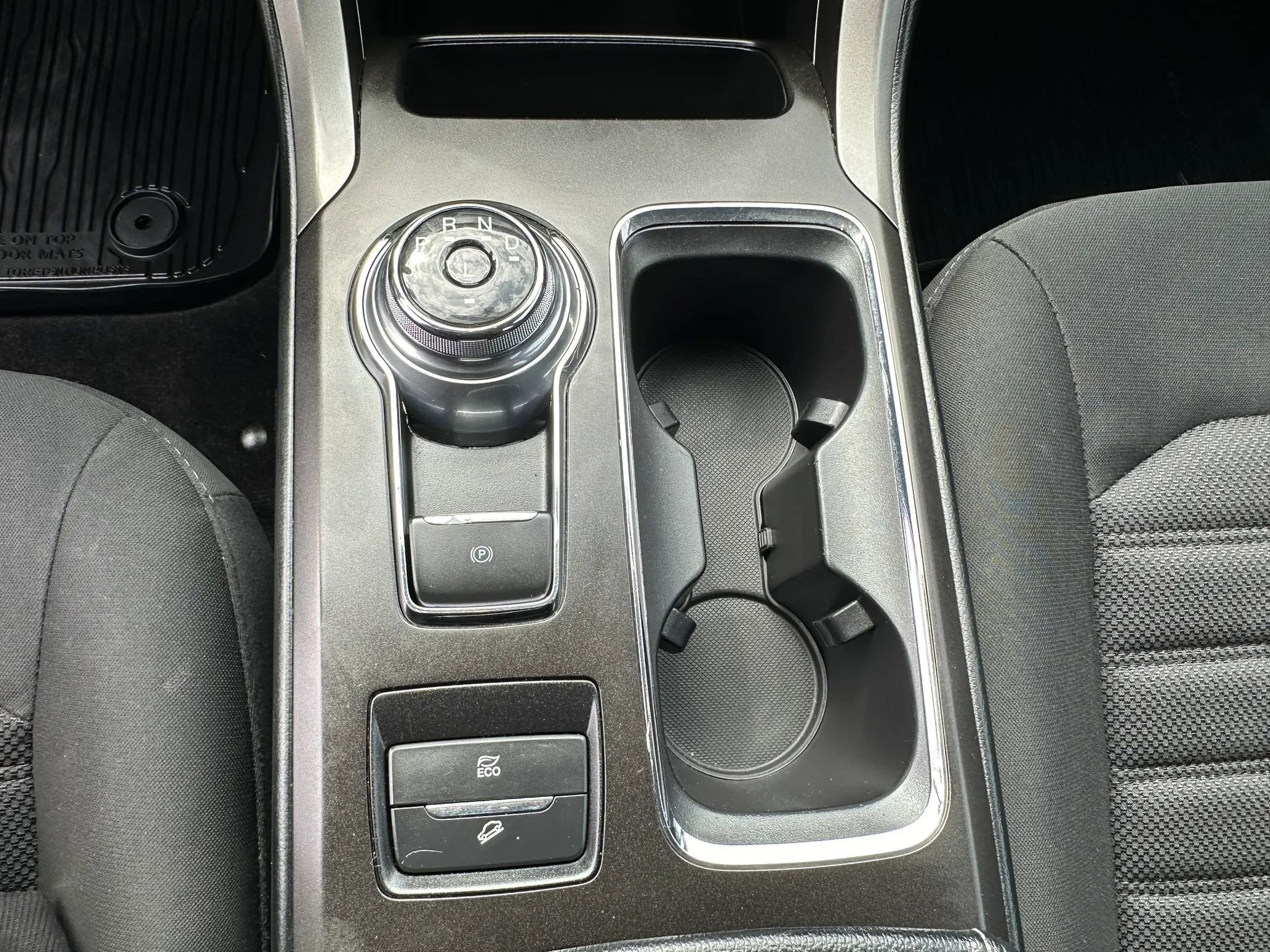 Used 2018 Ford Fusion SE FWD image 27