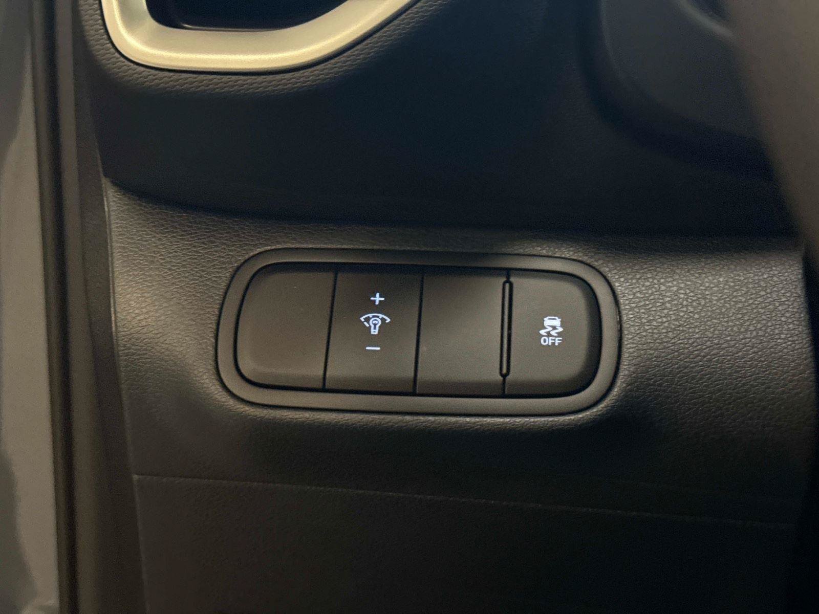 New 2026 Hyundai Venue SE FWD image 29