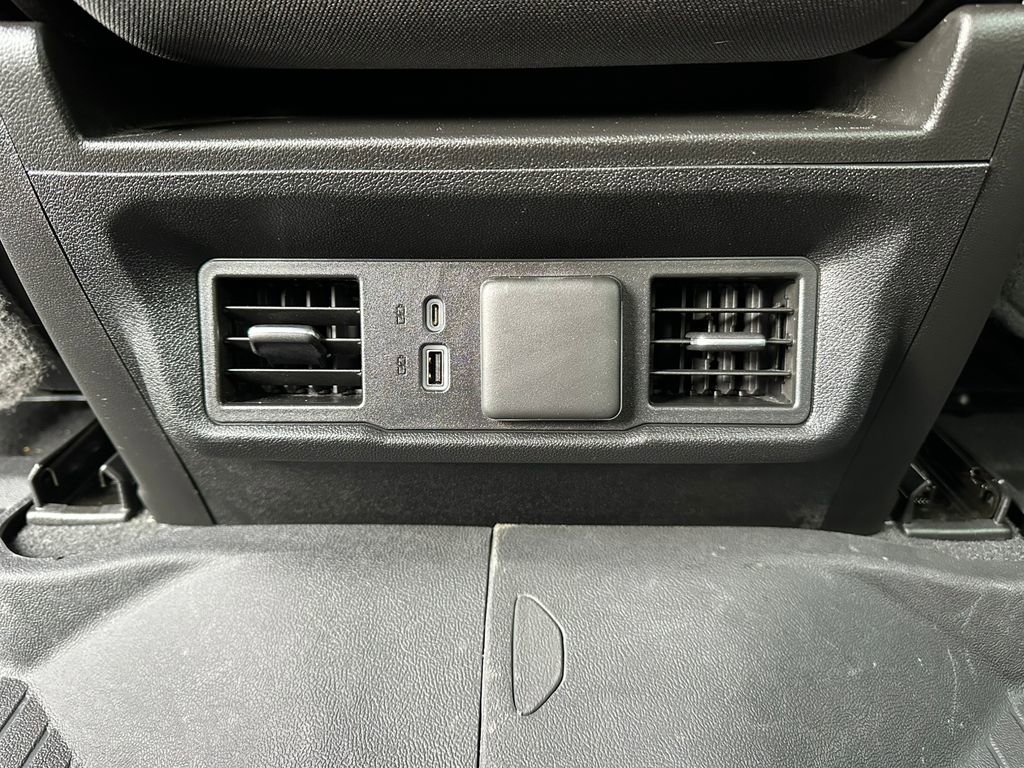 Used 2023 Chevrolet Silverado 1500 LT image 12