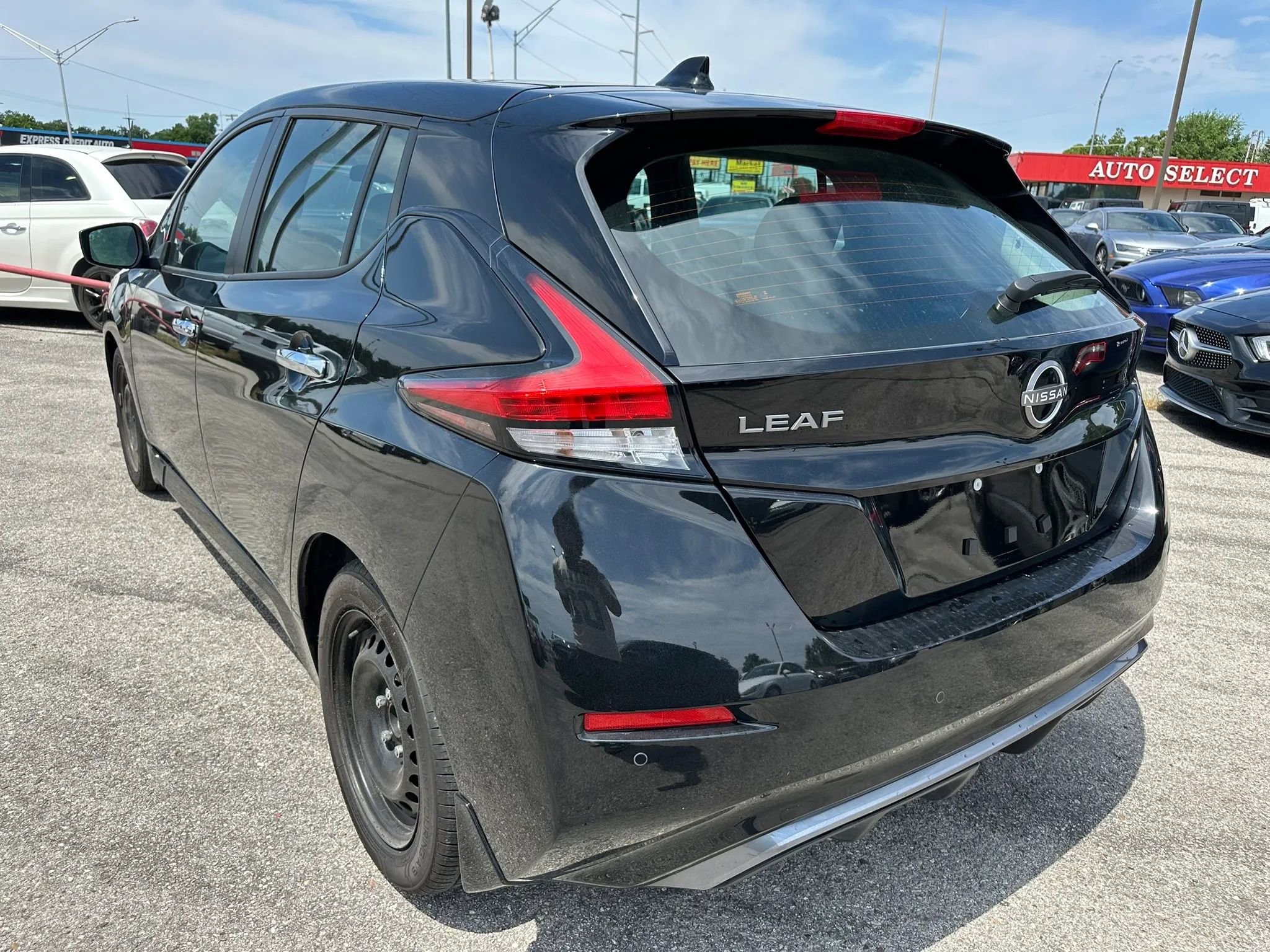 Used 2023 Nissan Leaf S FWD image 34
