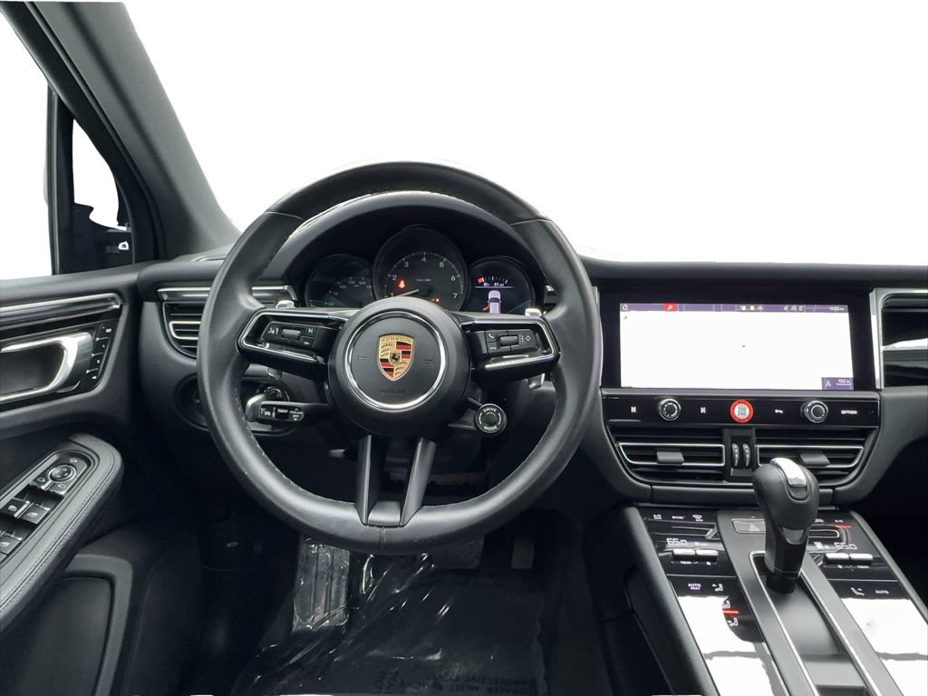 Used 2023 Porsche Macan w/ Sport Chrono Package image 39