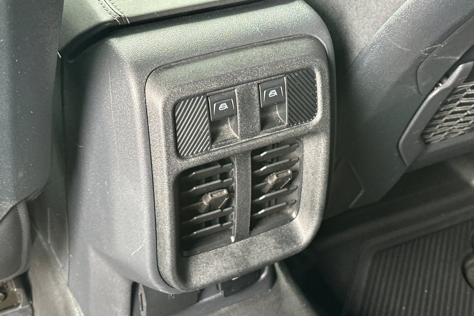 Used 2025 Ford Bronco Badlands AWD/4WD image 14