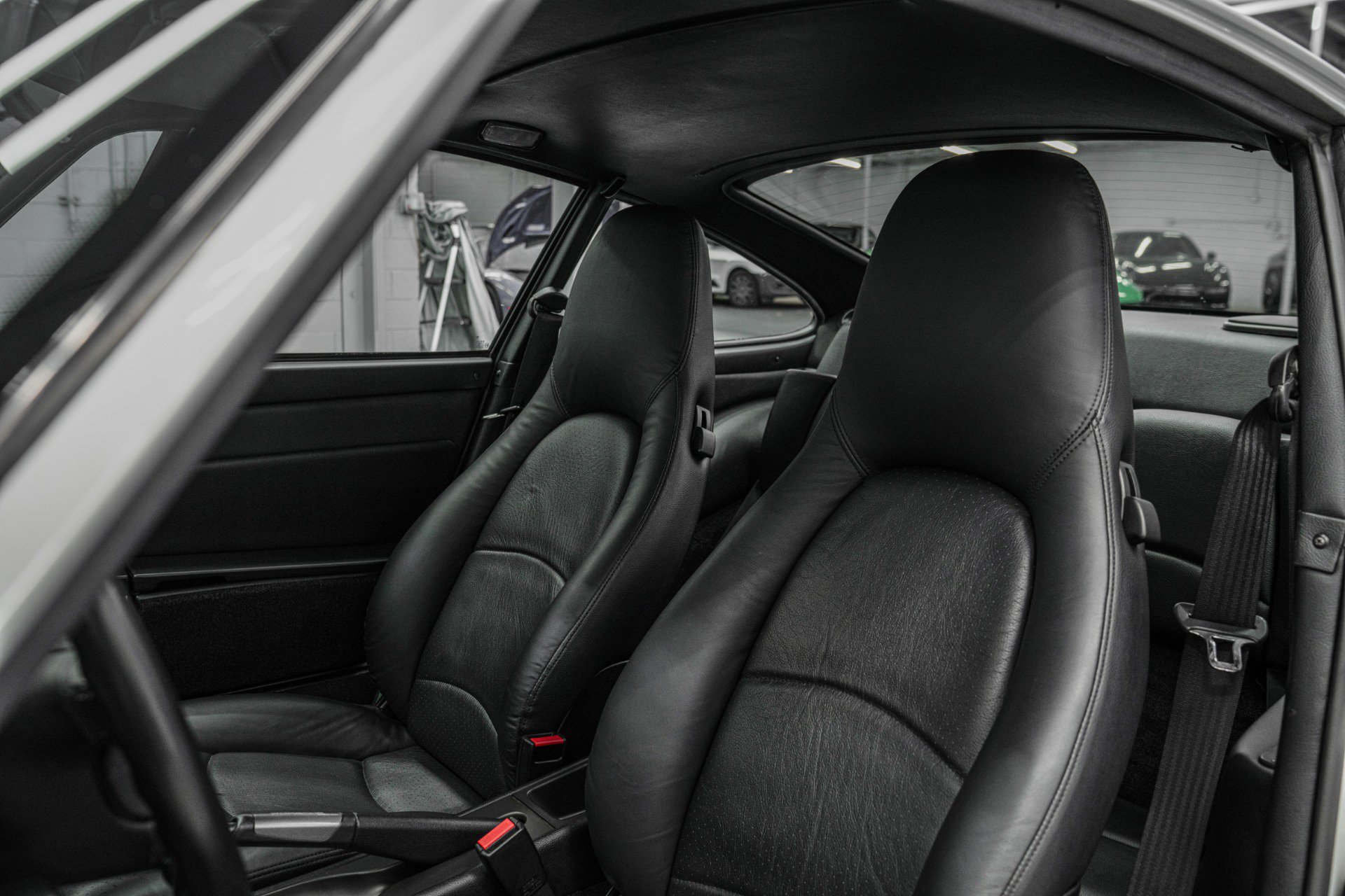 Used 1998 Porsche 911 GT3 RS image 26