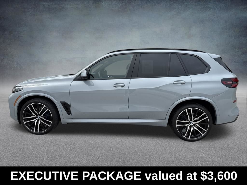 Used 2025 BMW X5 xDrive40i w/ Executive Package image 2