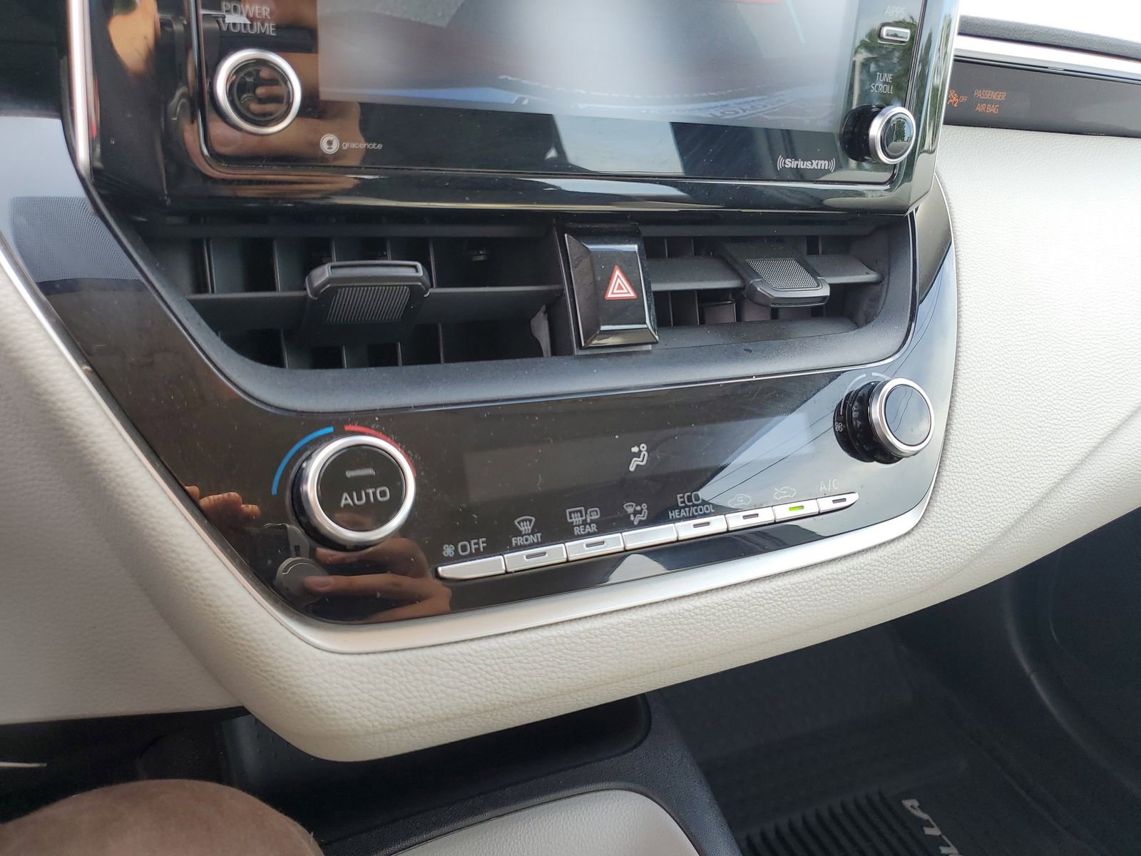 Certified 2021 Toyota Corolla LE FWD image 26