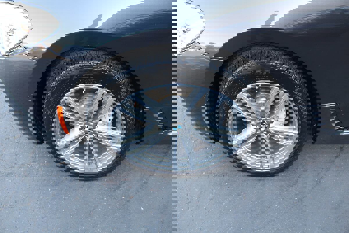 Used 2018 BMW 640i Gran Turismo xDrive image 12