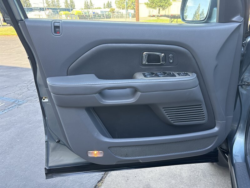Used 2006 Honda Pilot EX-L image 28