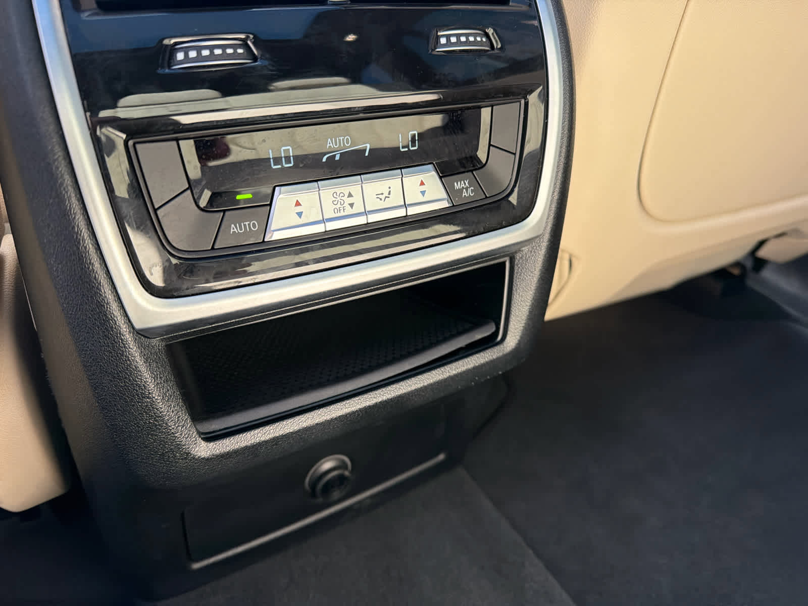 Used 2022 BMW X5 xDrive45e w/ Premium Package image 18