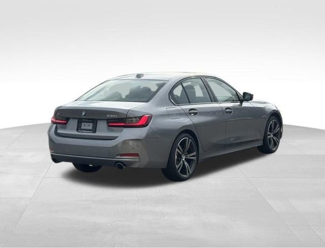 Certified 2023 BMW 330i xDrive Sedan w/ Premium Package image 9