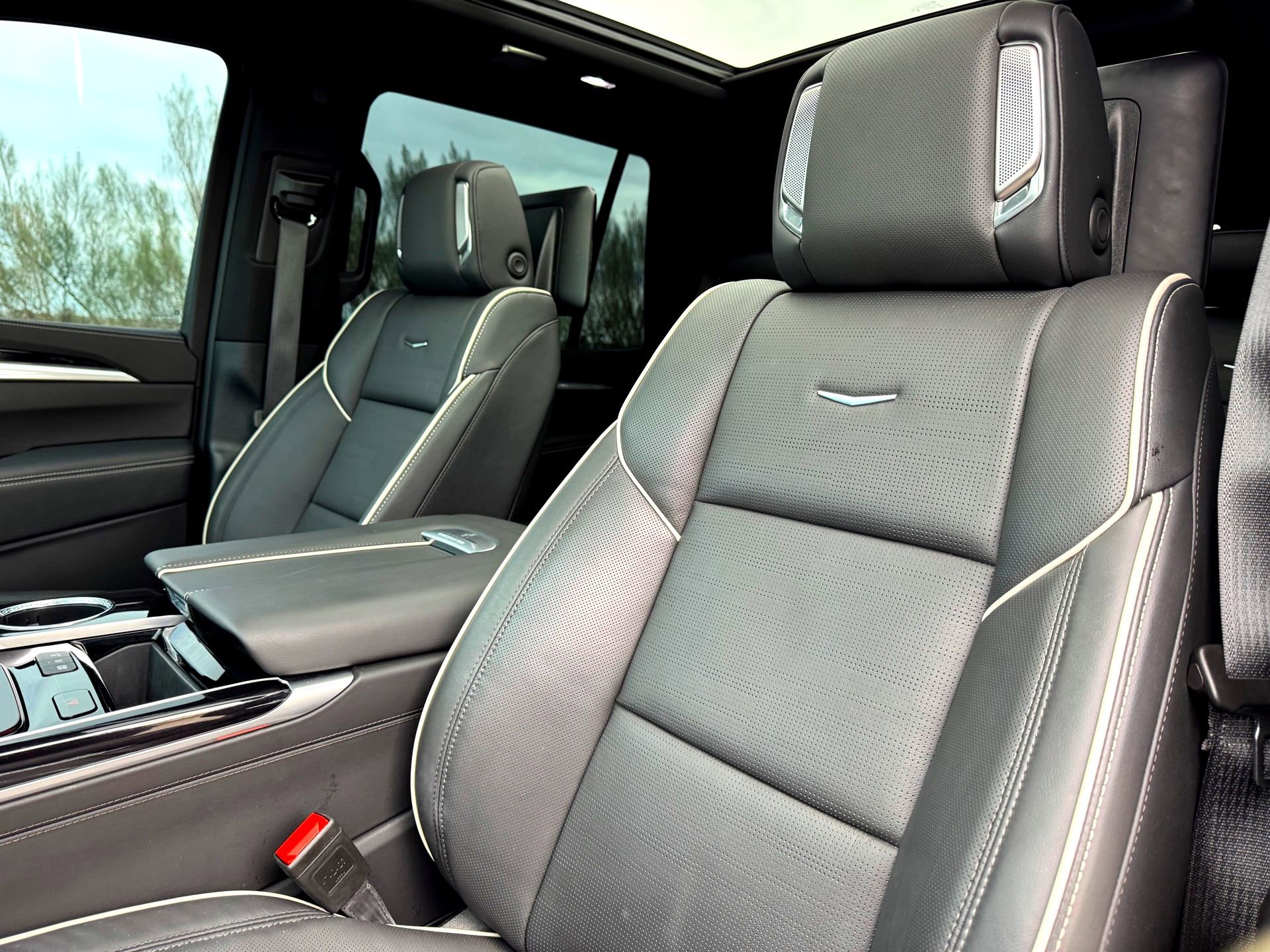 Used 2025 Cadillac Escalade Sport w/ Touring Package image 16