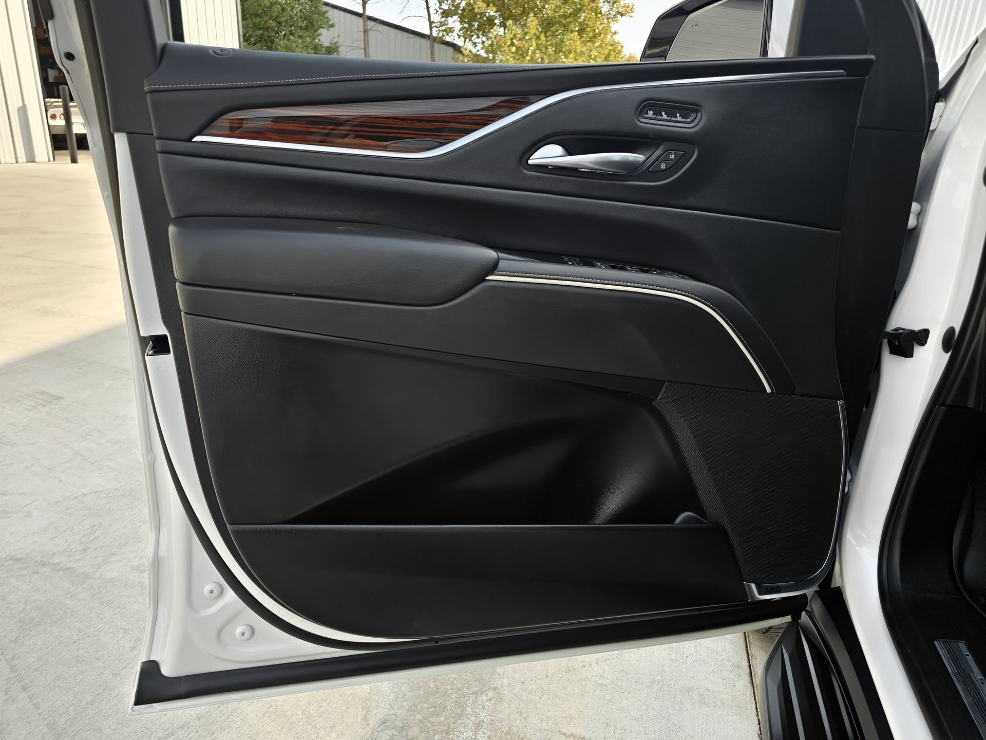 Used 2022 Cadillac Escalade ESV Premium Luxury w/ LPO, Floor Liner Package image 57