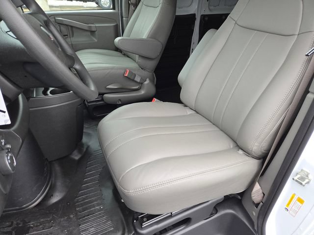 New 2026 GMC Savana 2500 w/ Driver Convenience Package RWD image 27