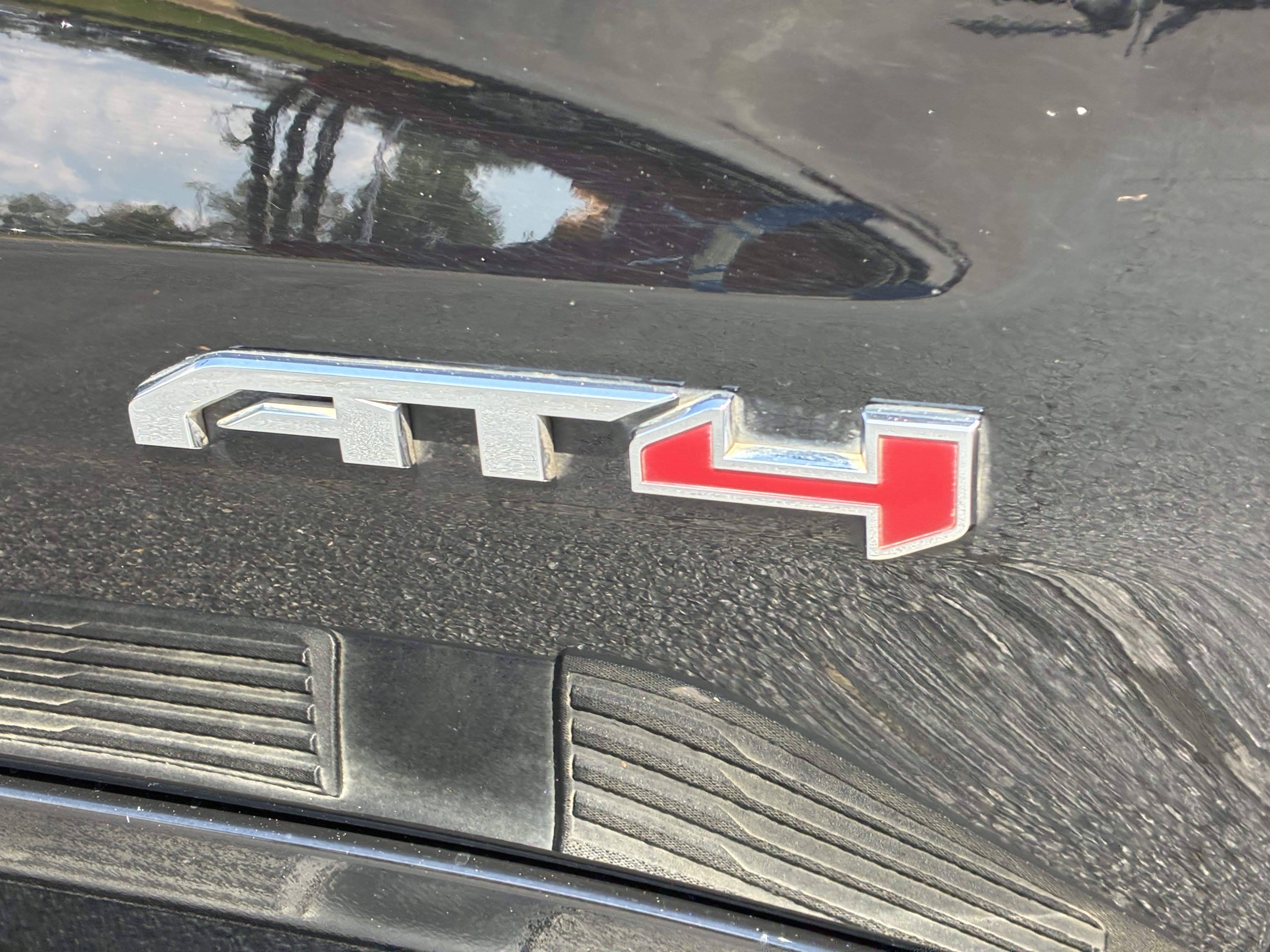 Used 2022 GMC Sierra 1500 AT4 AWD/4WD image 7