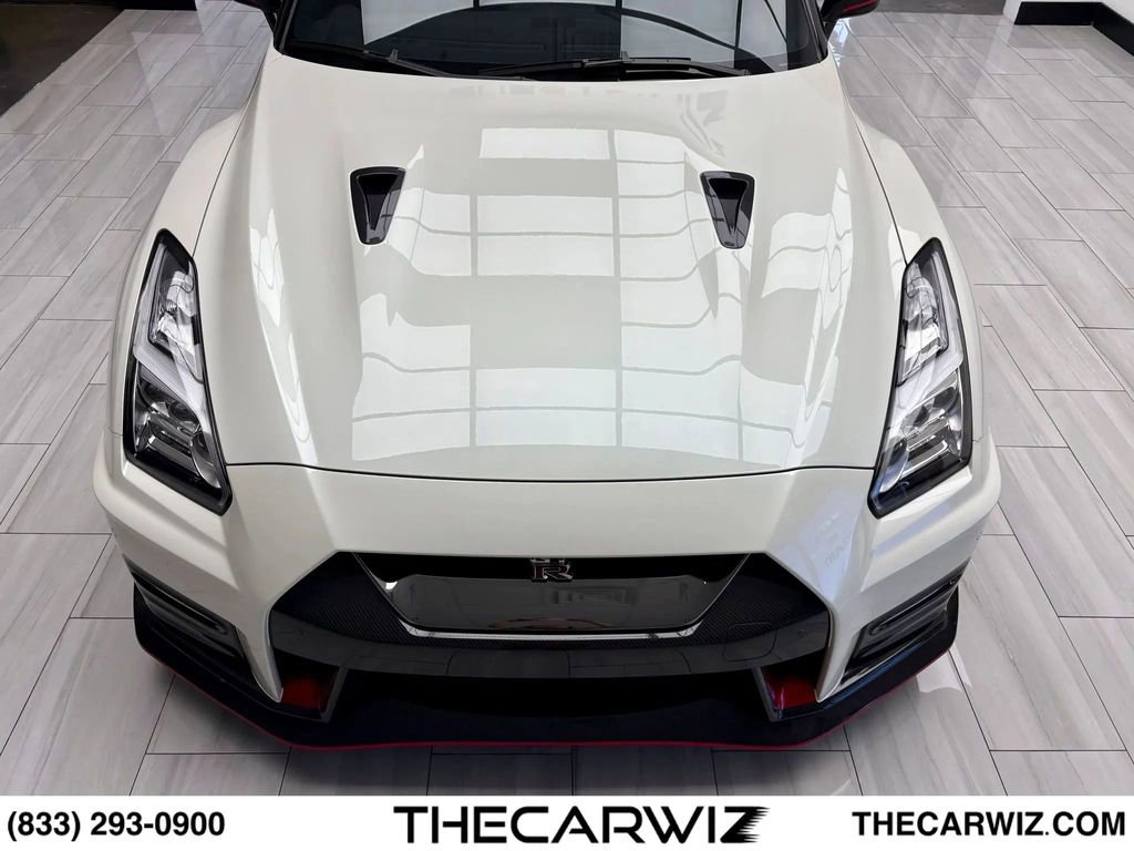 Used 2018 Nissan GT-R NISMO AWD/4WD image 8