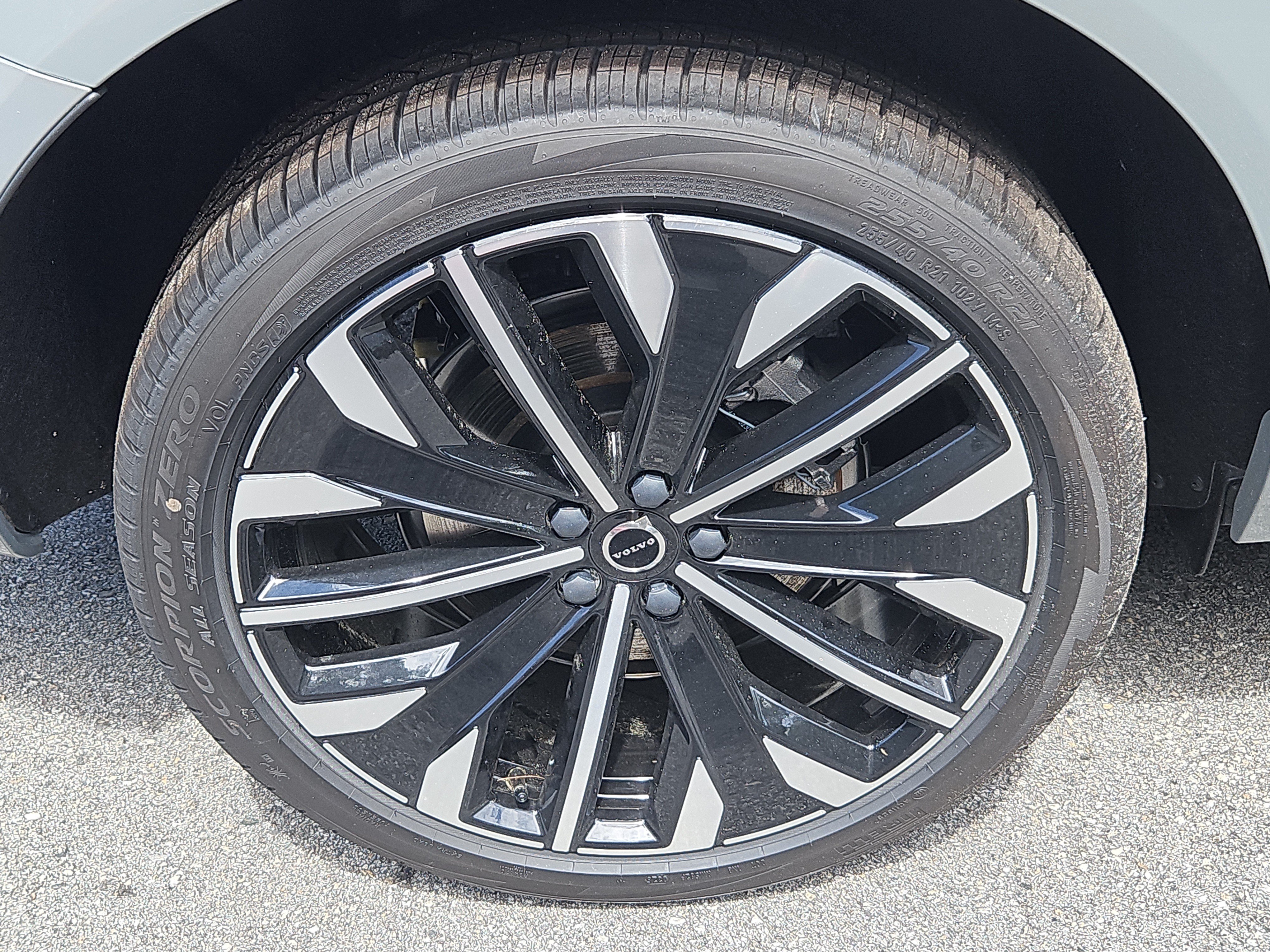New 2026 Volvo XC60 T8 Ultra w/ Protection Package Premier AWD/4WD image 19