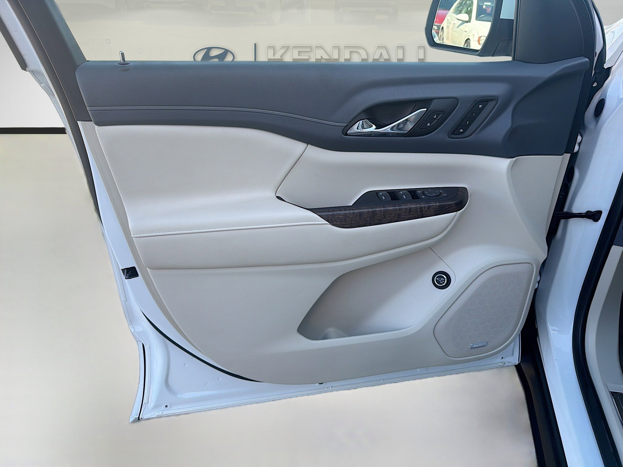 Used 2023 GMC Acadia Denali AWD/4WD image 18