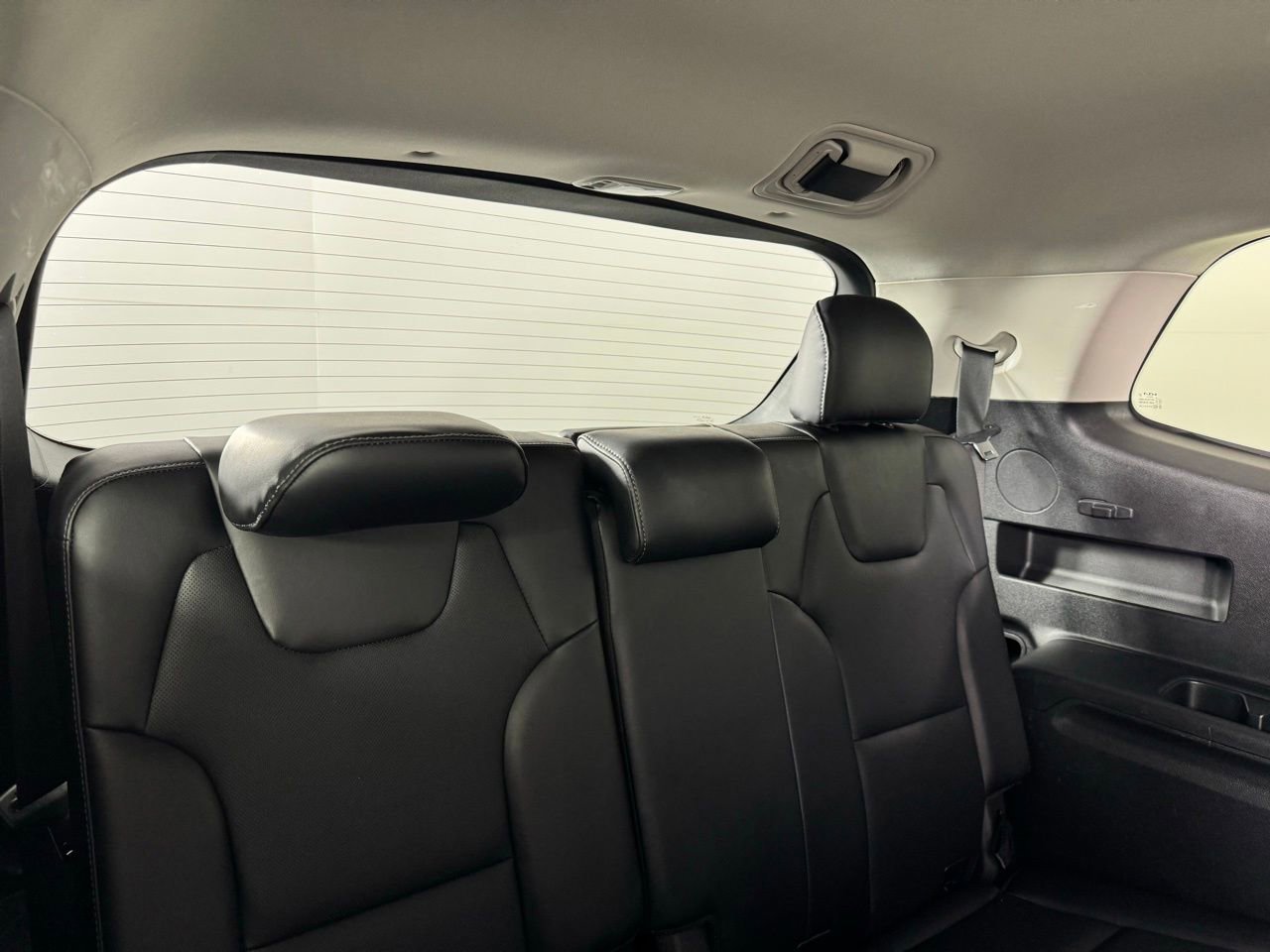 Used 2025 Kia Telluride S image 32