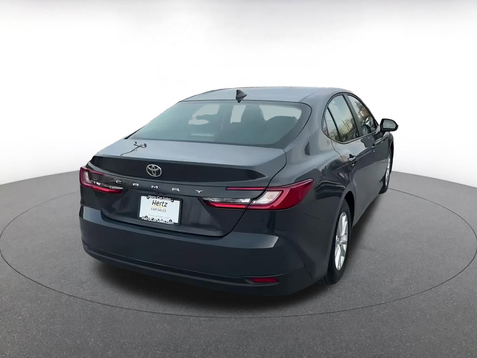 Used 2025 Toyota Camry LE image 12