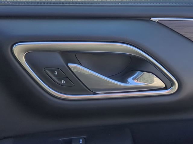 Used 2024 Chevrolet Suburban LT image 41