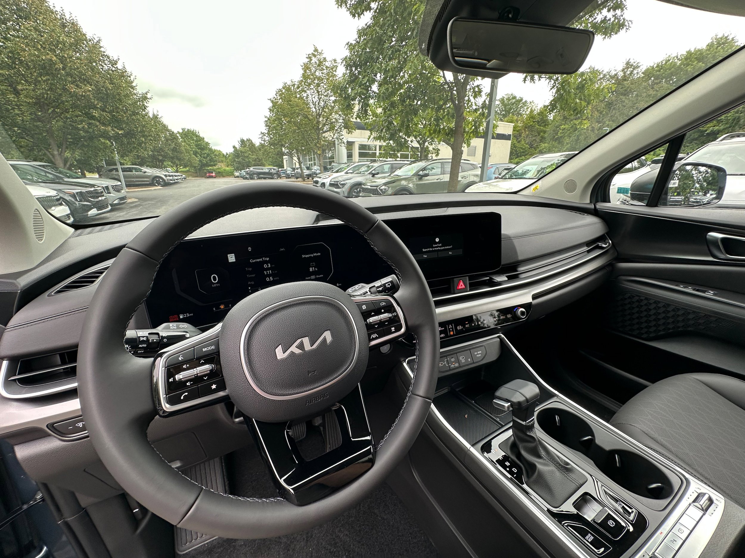 New 2026 Kia Carnival SX w/ SX Dark Edition Package image 37